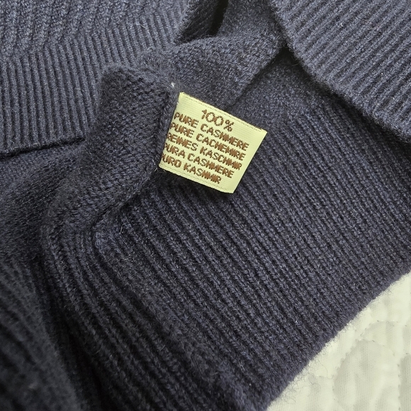 Barrie of Scotland Cashmere Textured Sleeves Detail Turtleneck Sweater - Navy - Picture 14 of 16